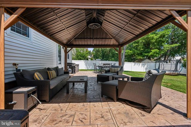 702 PARRY BLVD, Cinnaminson, NJ 08077