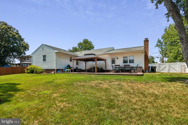 702 PARRY BLVD, Cinnaminson, NJ 08077