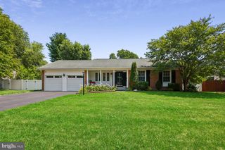 702 PARRY BLVD, Cinnaminson, NJ 08077