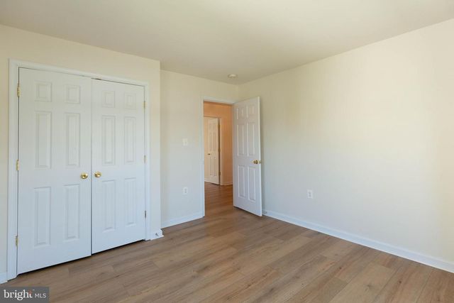 341 BULLSKIN ST, Charles Town, WV 25414