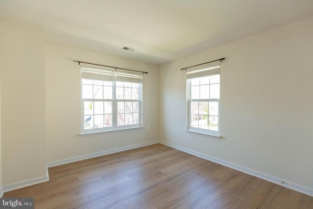 341 BULLSKIN ST, Charles Town, WV 25414
