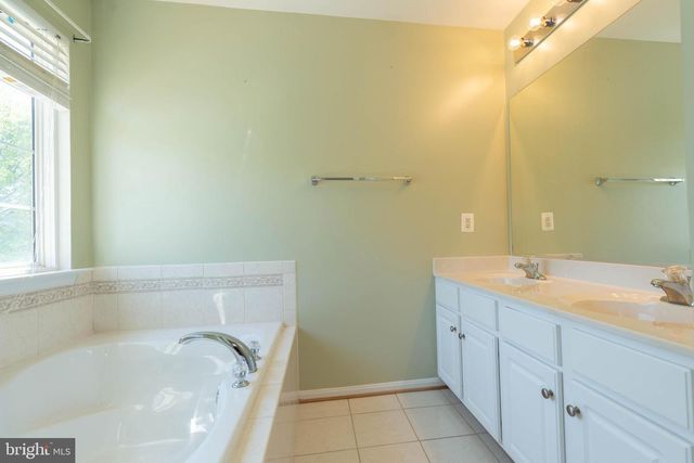 341 BULLSKIN ST, Charles Town, WV 25414