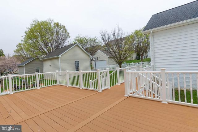 341 BULLSKIN ST, Charles Town, WV 25414