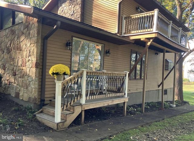 3725 OAKLAND RD, Bethlehem, PA 18020