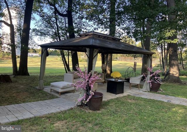 3725 OAKLAND RD, Bethlehem, PA 18020