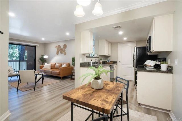 12075 Alta Carmel Court 35, San Diego, CA 92128