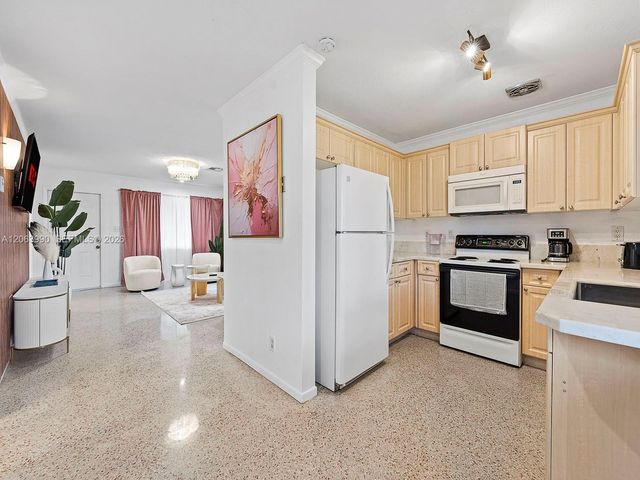 1761-1763 NE 52nd Street, Fort Lauderdale, FL 33334