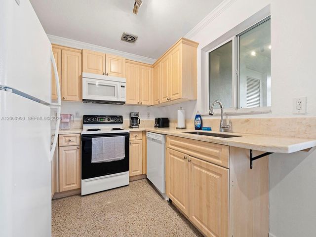 1761-1763 NE 52nd Street, Fort Lauderdale, FL 33334
