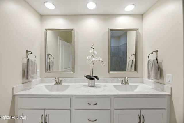 4233 Moorland Lane, Wilmington, NC 28409