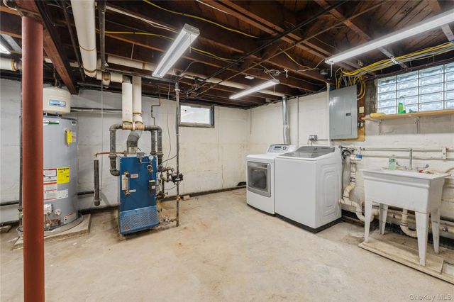 355 Sylvan Lane, Westbury, NY 11590