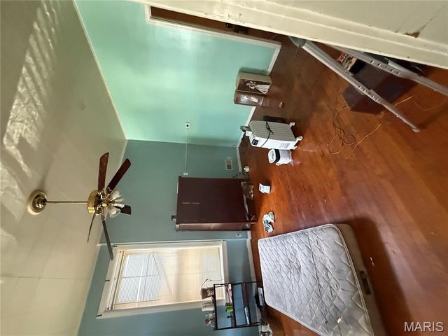 1215 E 6th Street, Alton, IL 62002