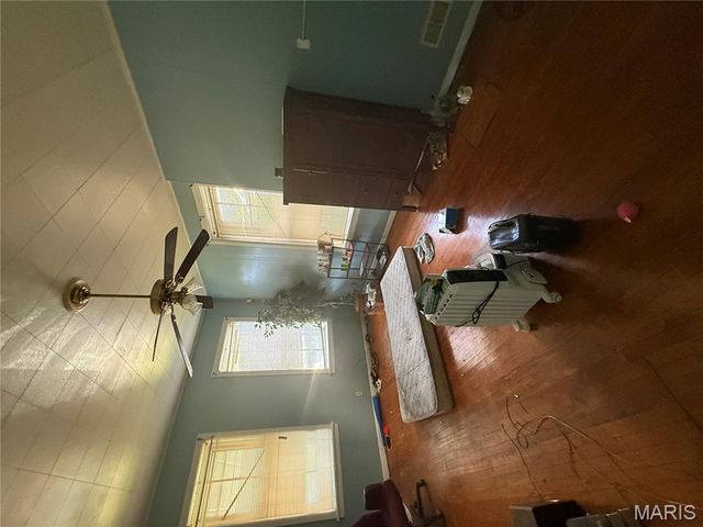 1215 E 6th Street, Alton, IL 62002