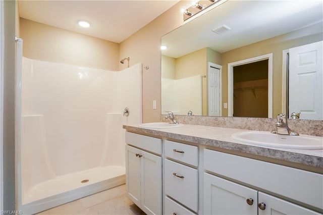 52 Olive AVE S, Lehigh Acres, FL 33976