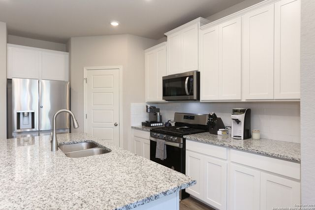 12210 Icon Rdg, San Antonio, TX 78253