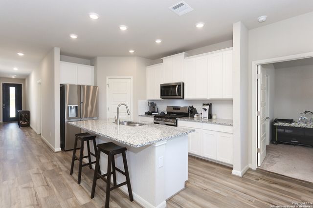 12210 Icon Rdg, San Antonio, TX 78253