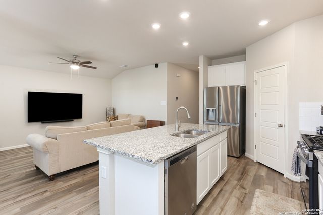12210 Icon Rdg, San Antonio, TX 78253