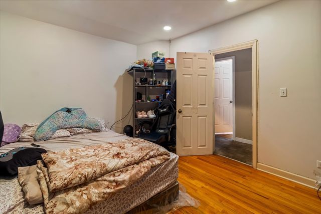 2705 N Oak Park Avenue, Chicago, IL 60707