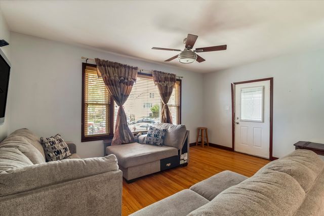 2705 N Oak Park Avenue, Chicago, IL 60707