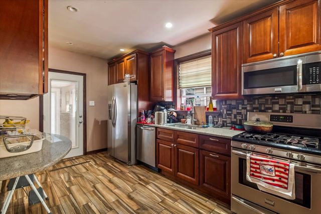 2705 N Oak Park Avenue, Chicago, IL 60707