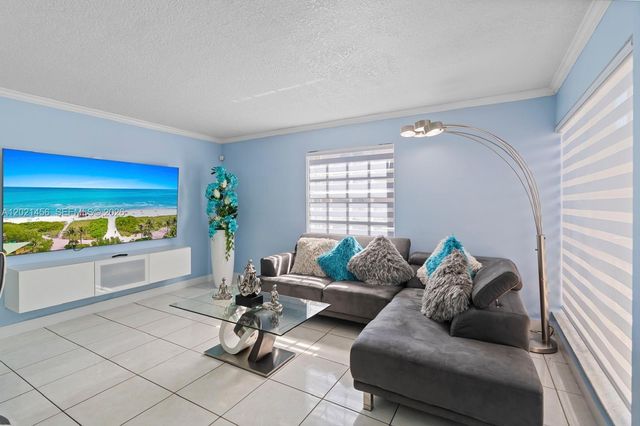 11860 SW 18th Terrace 103, Miami, FL 33175