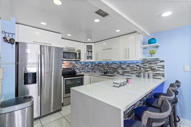 11860 SW 18th Terrace 103, Miami, FL 33175