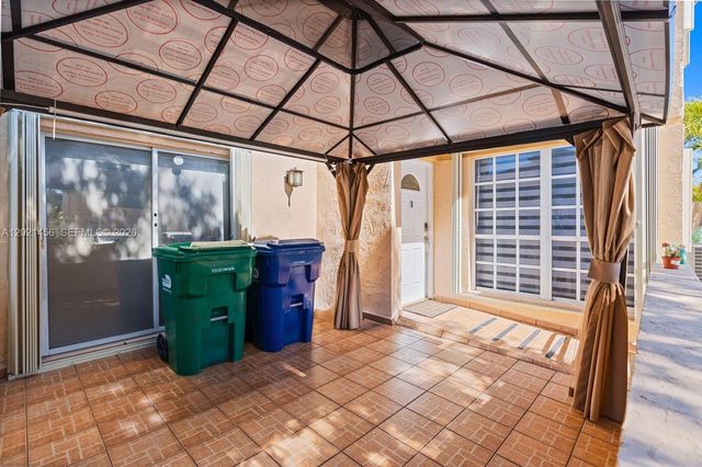 11860 SW 18th Terrace 103, Miami, FL 33175