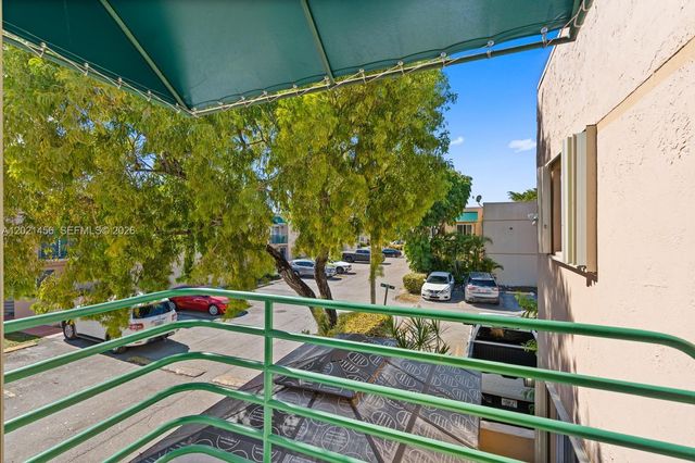 11860 SW 18th Terrace 103, Miami, FL 33175