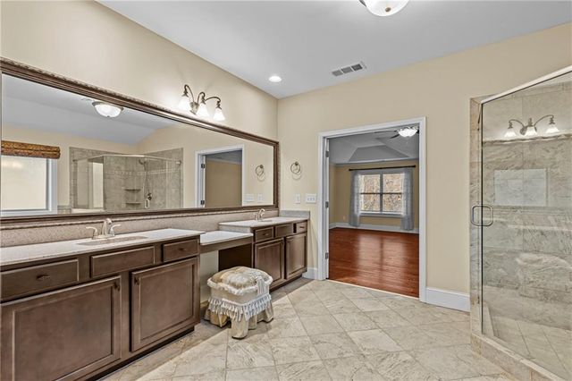 957 Pont Du Gard Ct, Buford, GA 30518