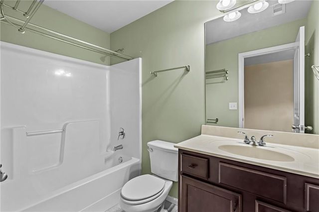 957 Pont Du Gard Ct, Buford, GA 30518