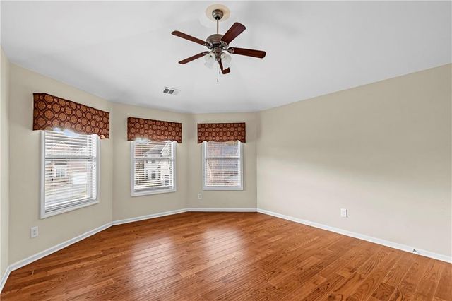 957 Pont Du Gard Ct, Buford, GA 30518