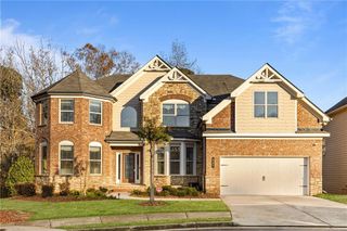 957 Pont Du Gard Ct, Buford, GA 30518