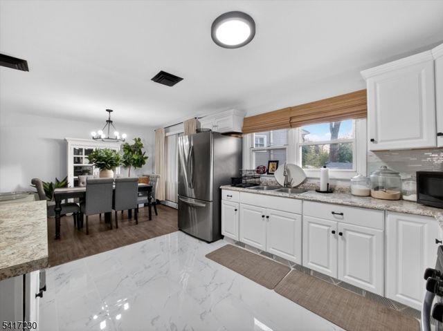 66 Lockwood Pl, Clifton City, NJ 07012