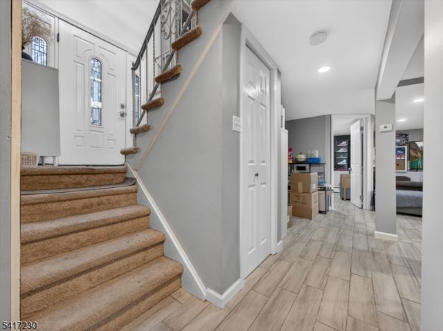 66 Lockwood Pl, Clifton City, NJ 07012