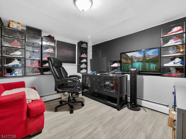 66 Lockwood Pl, Clifton City, NJ 07012