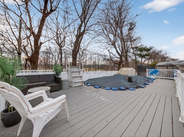 66 Lockwood Pl, Clifton City, NJ 07012