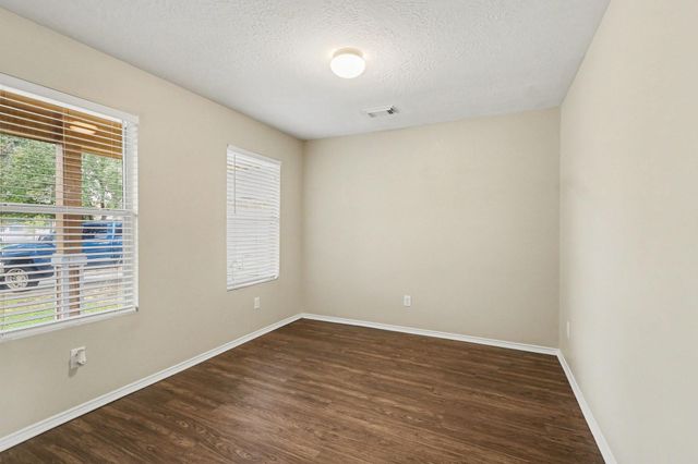 9530 Belleclaire Lane, Houston, TX 77044