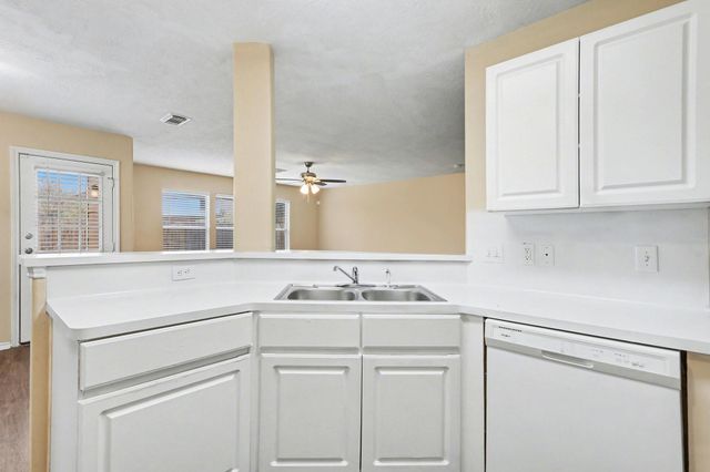 9530 Belleclaire Lane, Houston, TX 77044