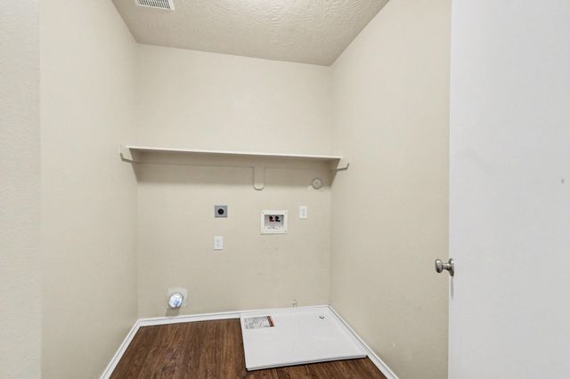 9530 Belleclaire Lane, Houston, TX 77044