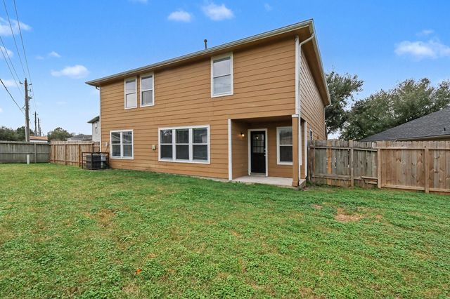 9530 Belleclaire Lane, Houston, TX 77044