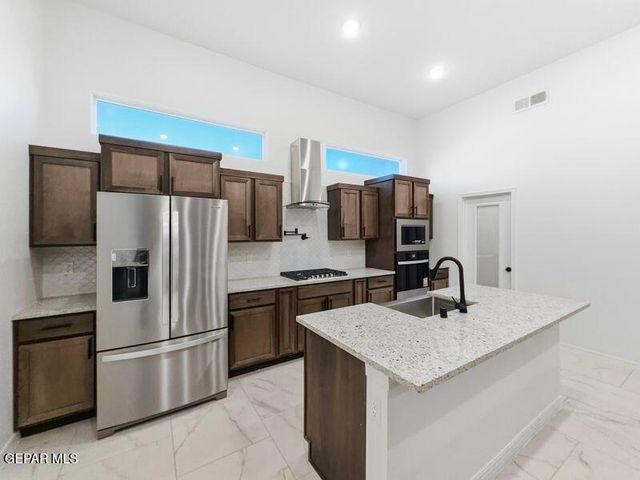 422 Masoud Court, El Paso, TX 79932