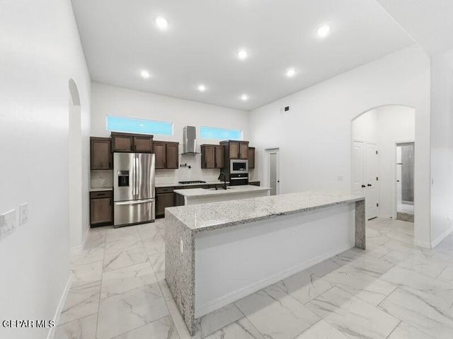 422 Masoud Court, El Paso, TX 79932