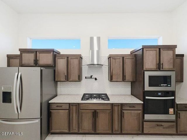 422 Masoud Court, El Paso, TX 79932