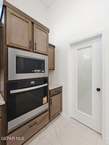 422 Masoud Court, El Paso, TX 79932