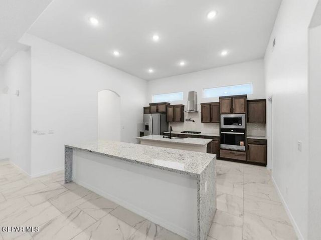 422 Masoud Court, El Paso, TX 79932