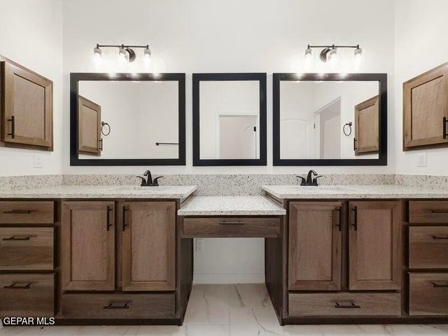 422 Masoud Court, El Paso, TX 79932