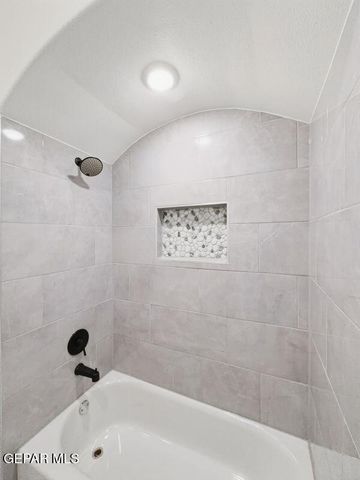 422 Masoud Court, El Paso, TX 79932