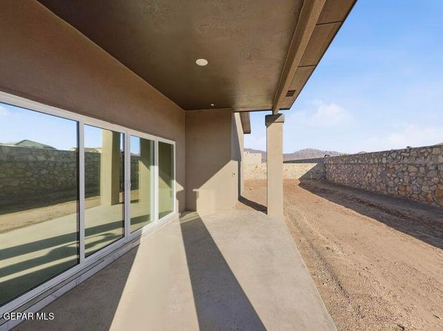 422 Masoud Court, El Paso, TX 79932