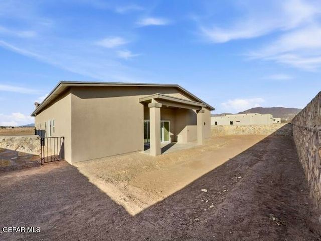 422 Masoud Court, El Paso, TX 79932