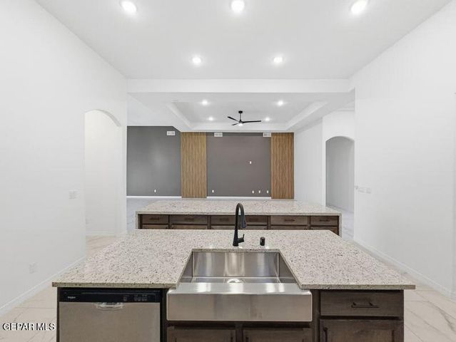 422 Masoud Court, El Paso, TX 79932