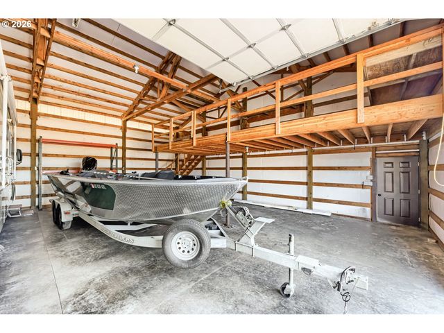 15337 S HATTAN Rd, Oregon City, OR 97045